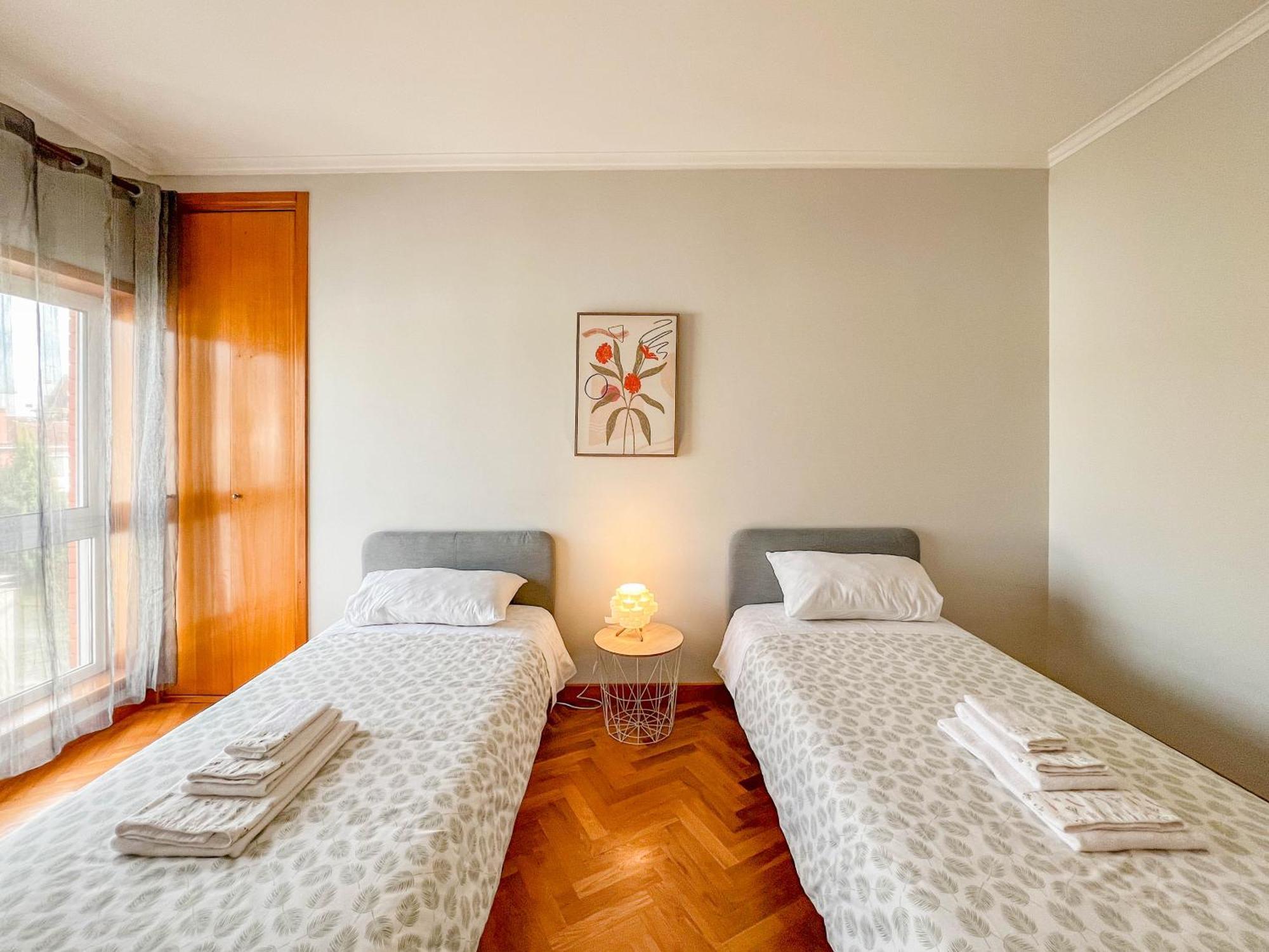 Comfortable Apartment In Viana Do Castelo Esterno foto